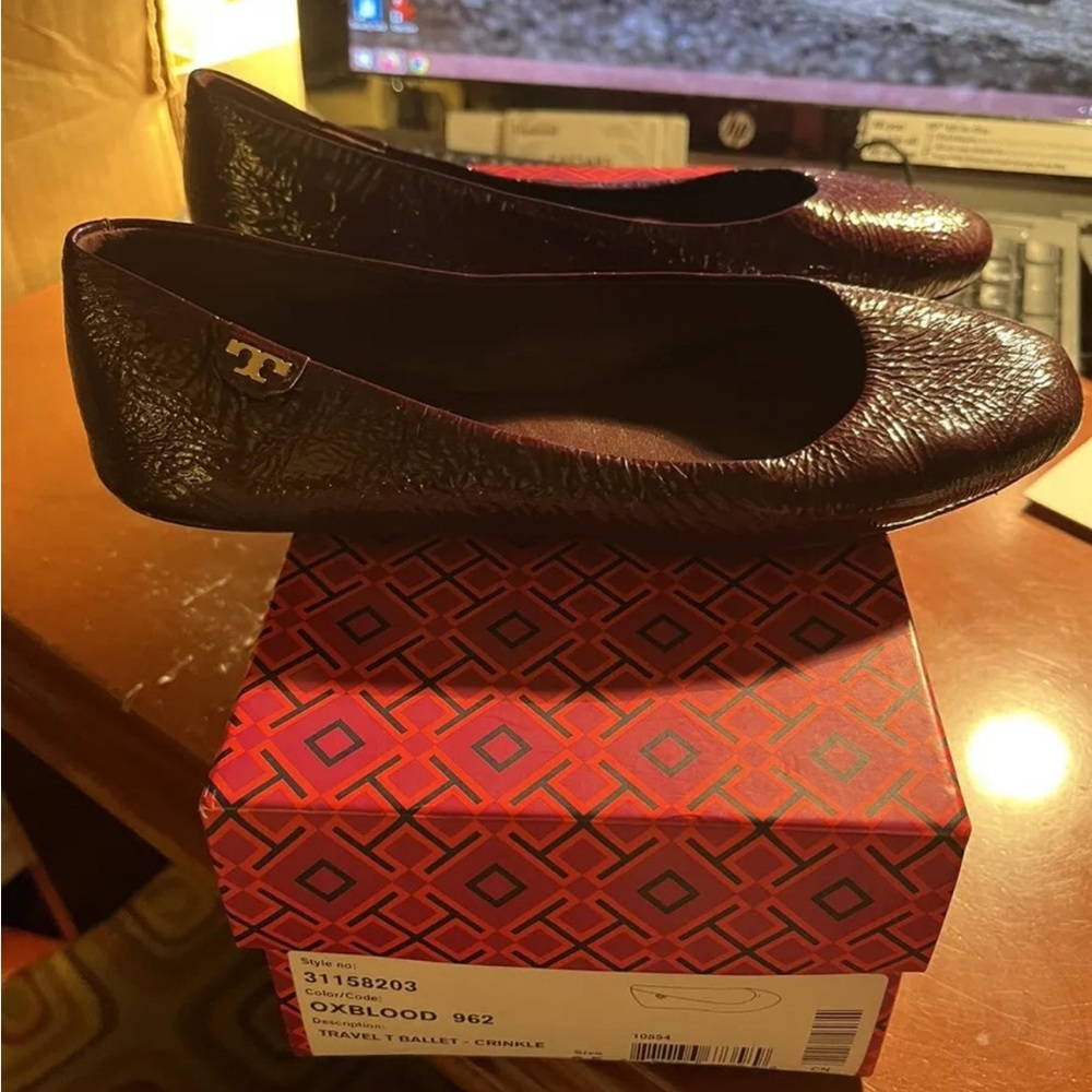 Authentic Tory Burch travel T Ballet crinkle shoes